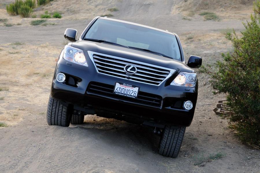  Lexus LX570 2009 года  (фото 3 из 46)
